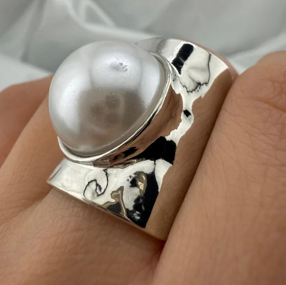 Zara Silver Pearl Statement Ring - Picture 4 of 6